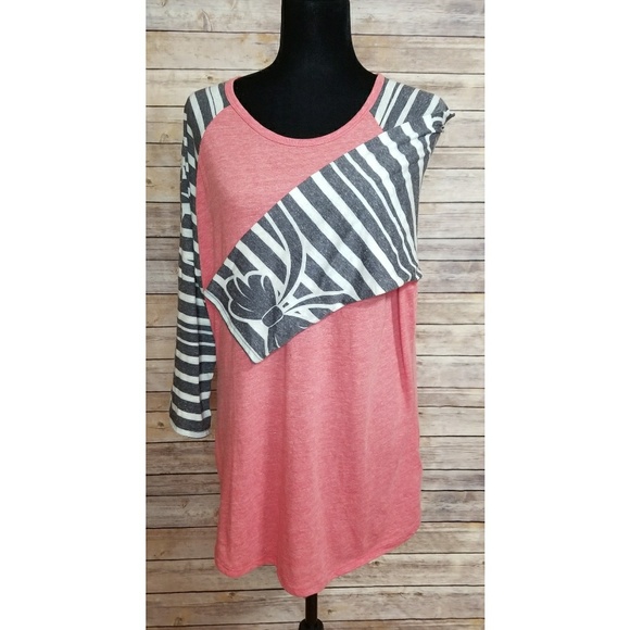 LuLaRoe Tops - LuLaRoe 2XL Randy